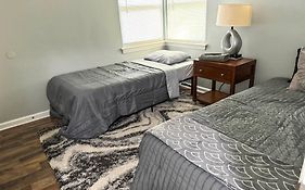 Updated Charlotte Home With Yard About 3 Mi To Uptown!