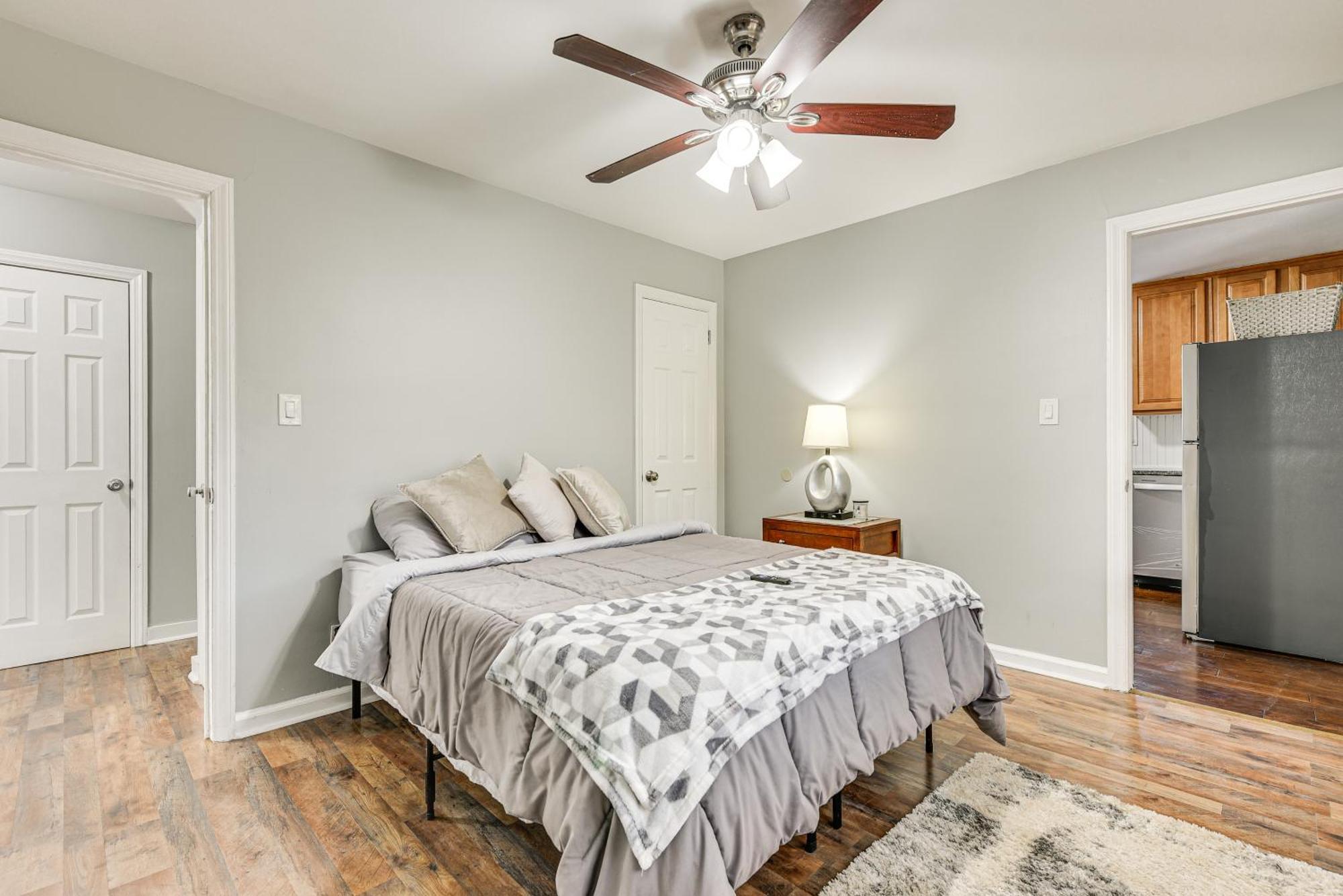Updated Charlotte Home With Yard About 3 Mi To Uptown! Exterior photo