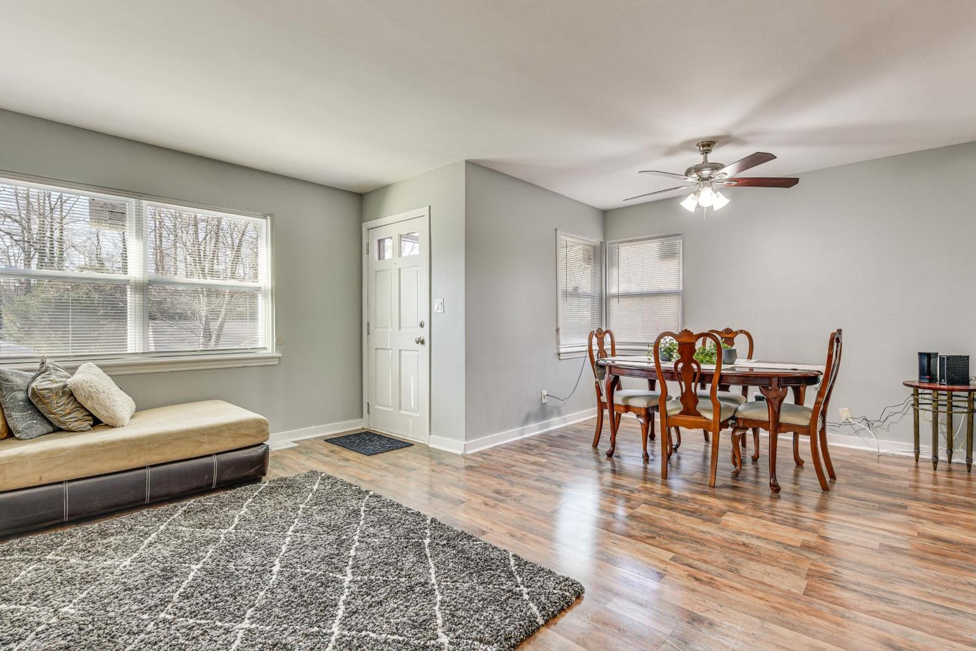Updated Charlotte Home With Yard About 3 Mi To Uptown! Exterior photo